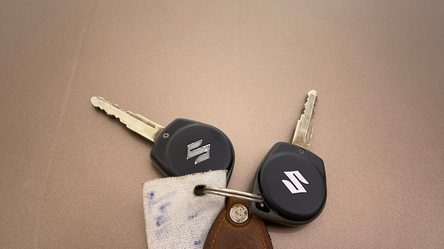 Used 2018 Maruti Suzuki Dzire VXi AMT Petrol Automatic extra CAR KEY VIEW