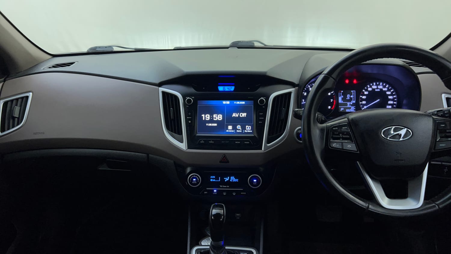 Used 2019 Hyundai Creta SX 1.6 AT Petrol Petrol Automatic interior MUSIC SYSTEM & AC CONTROL VIEW