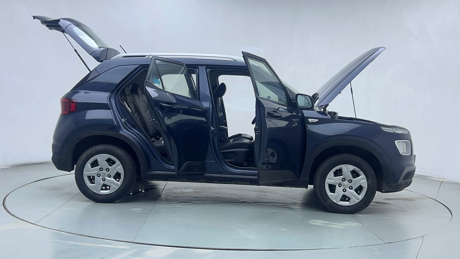 Used 2019 Hyundai Venue S 1.2 Petrol Petrol Manual exterior RIGHT SIDE VIEW