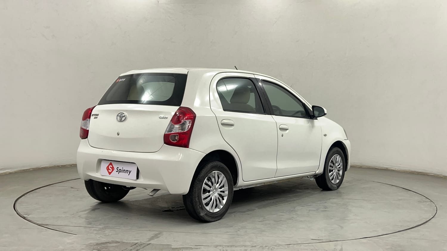 Used 2014 Toyota Etios Liva GD Diesel Manual exterior RIGHT REAR CORNER VIEW
