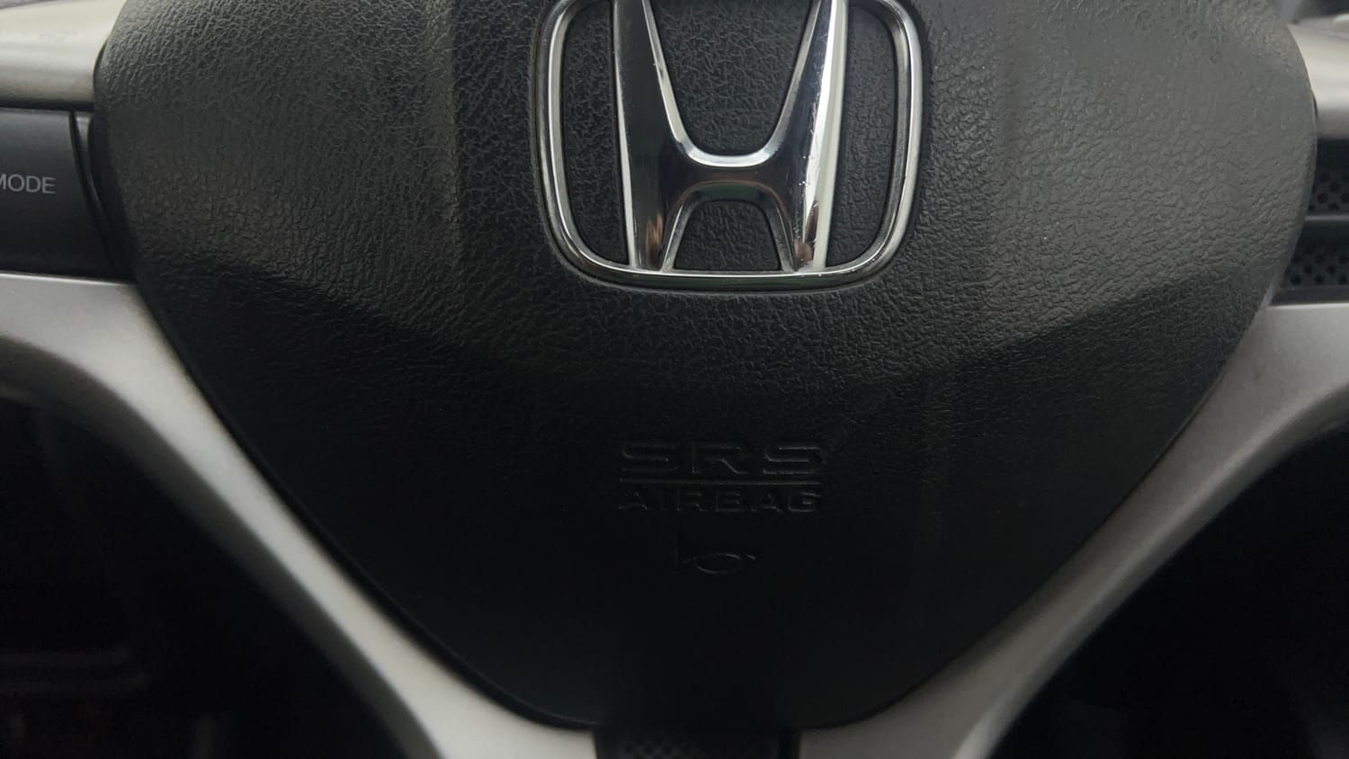 Used 2018 Honda BR-V V CVT Petrol Petrol Automatic top_features Airbags