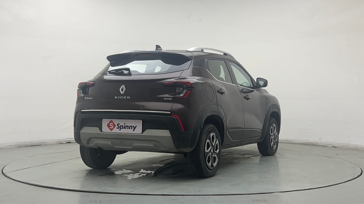 Used 2021 Renault Kiger RXT 1.0 Turbo MT Petrol Manual exterior RIGHT REAR CORNER VIEW