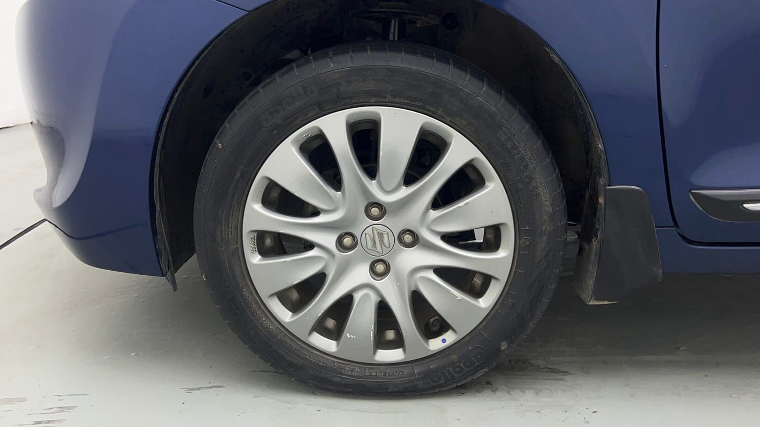 Used 2018 Maruti Suzuki Baleno Alpha 1.2 Petrol Manual tyres LEFT FRONT TYRE RIM VIEW