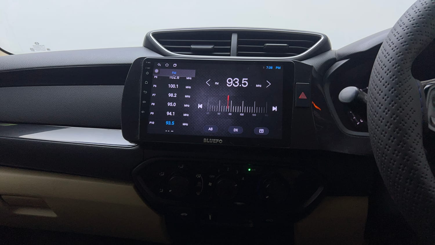 Used 2020 Honda Amaze 1.2 S MT Petrol Petrol Manual top_features Integrated (in-dash) music system