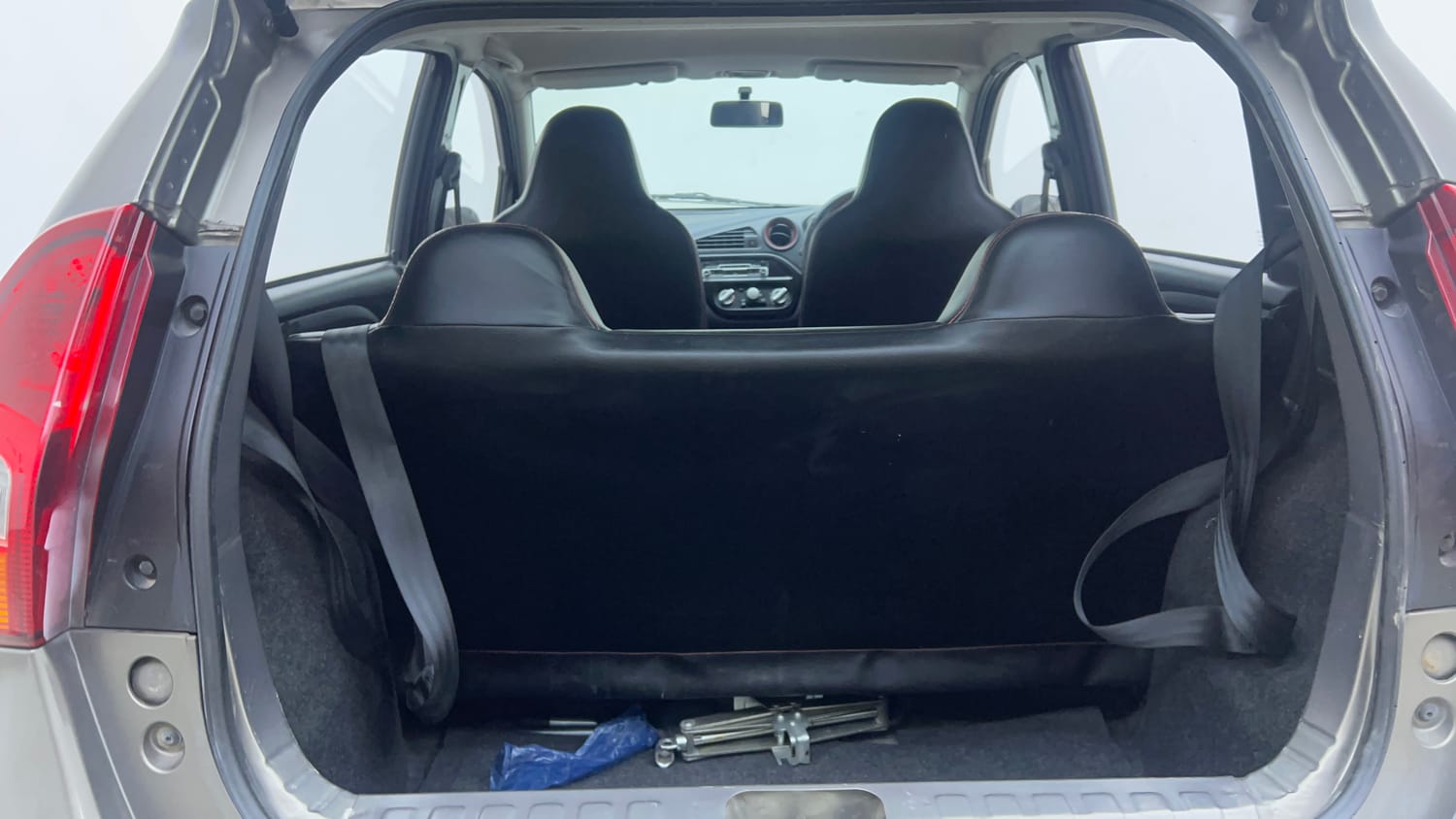 Used 2016 Datsun Redi-GO S Petrol Manual interior DICKY INSIDE VIEW