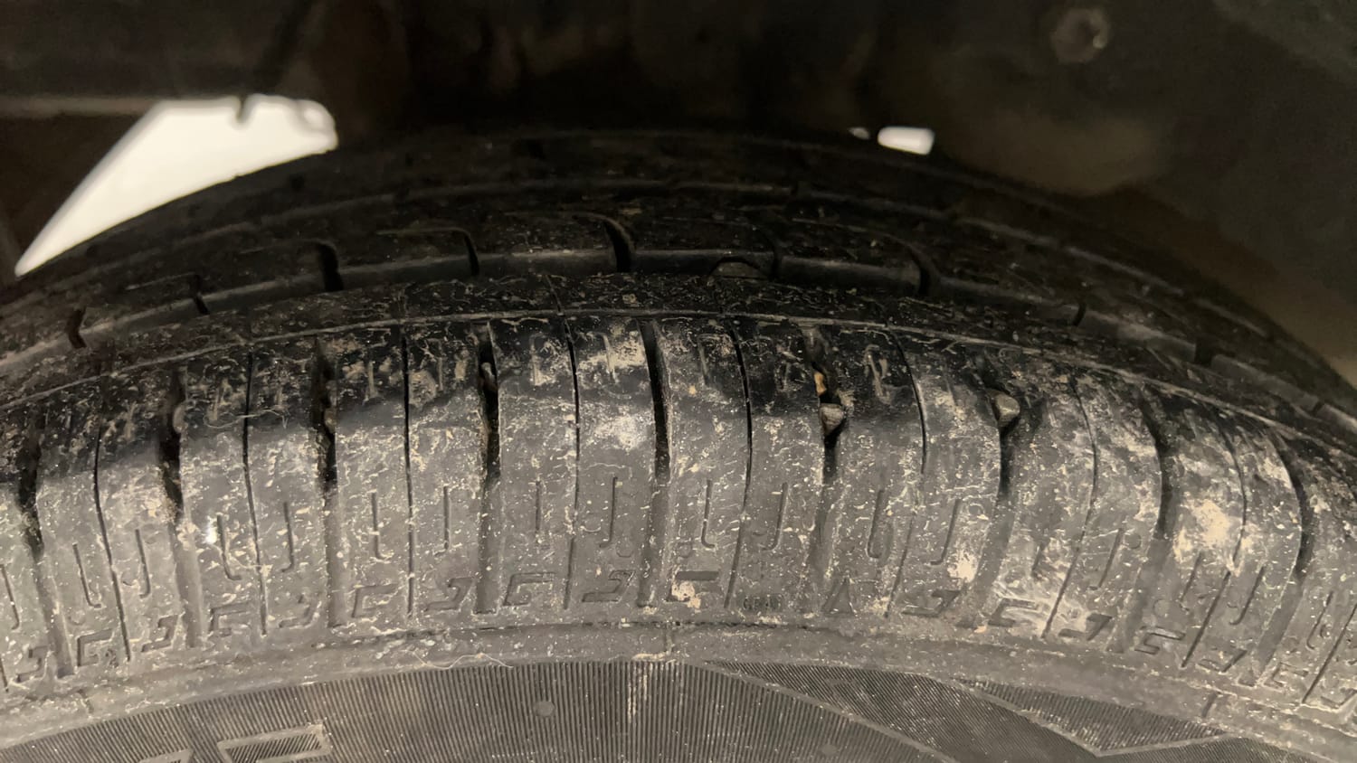 Used 2019 Hyundai Eon Magna + Petrol Manual tyres RIGHT REAR TYRE TREAD VIEW