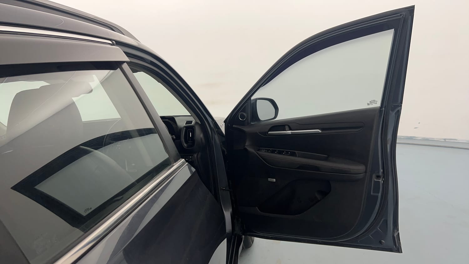 Used 2021 Kia Sonet GTX Plus 1.0 DCT Petrol Automatic interior RIGHT FRONT DOOR OPEN VIEW