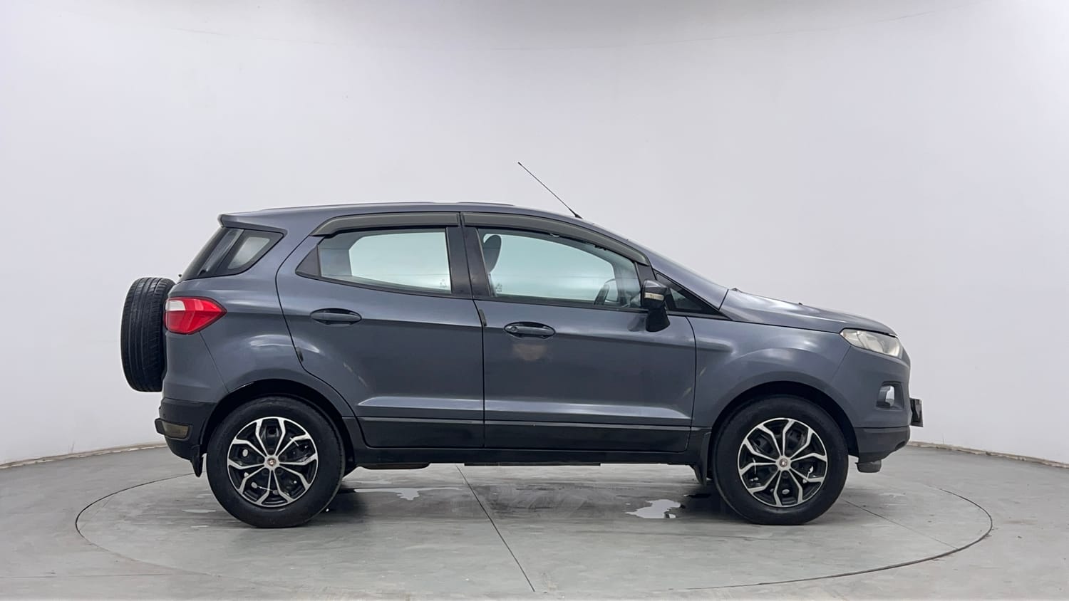 Used 2016 Ford EcoSport Trend 1.5L Ti-VCT Petrol Manual exterior RIGHT SIDE VIEW