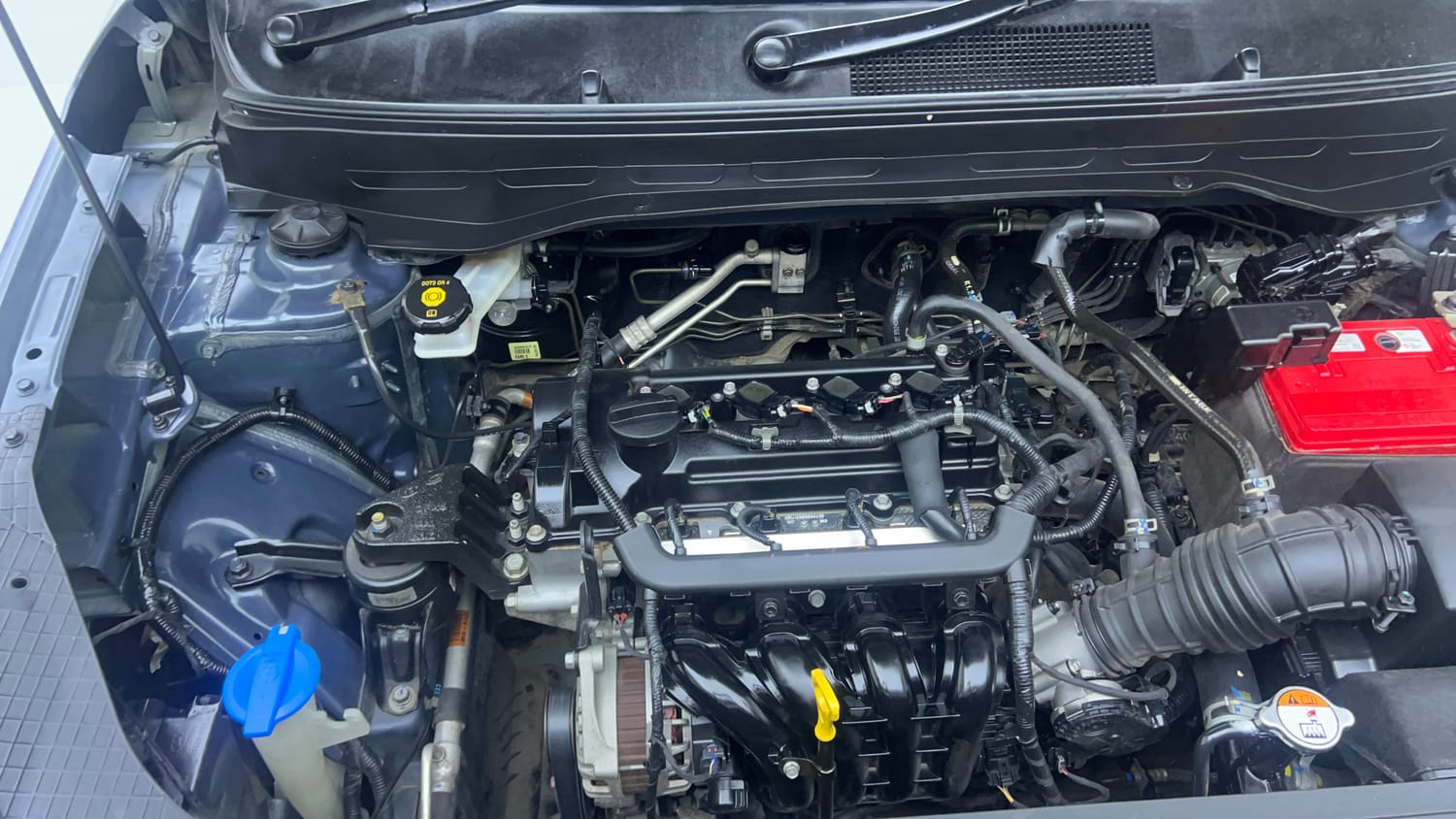Used 2019 Hyundai Venue S 1.2 Petrol Petrol Manual engine ENGINE RIGHT SIDE VIEW
