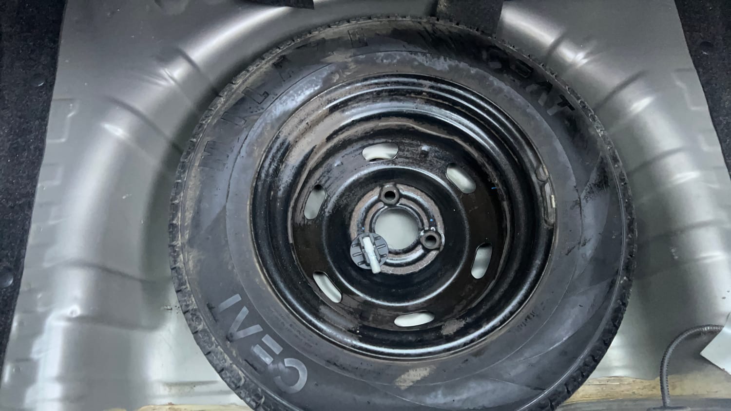 Used 2016 Datsun Redi-GO S Petrol Manual tyres SPARE TYRE VIEW