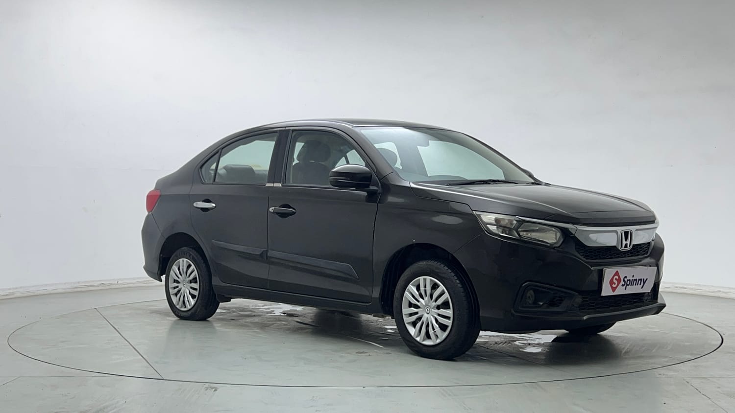 Used 2020 Honda Amaze 1.2 S MT Petrol Petrol Manual exterior RIGHT FRONT CORNER VIEW