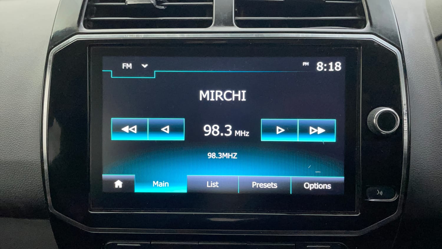 Used 2023 Renault Kwid RXT 1.0 AMT Petrol Automatic top_features Integrated (in-dash) music system