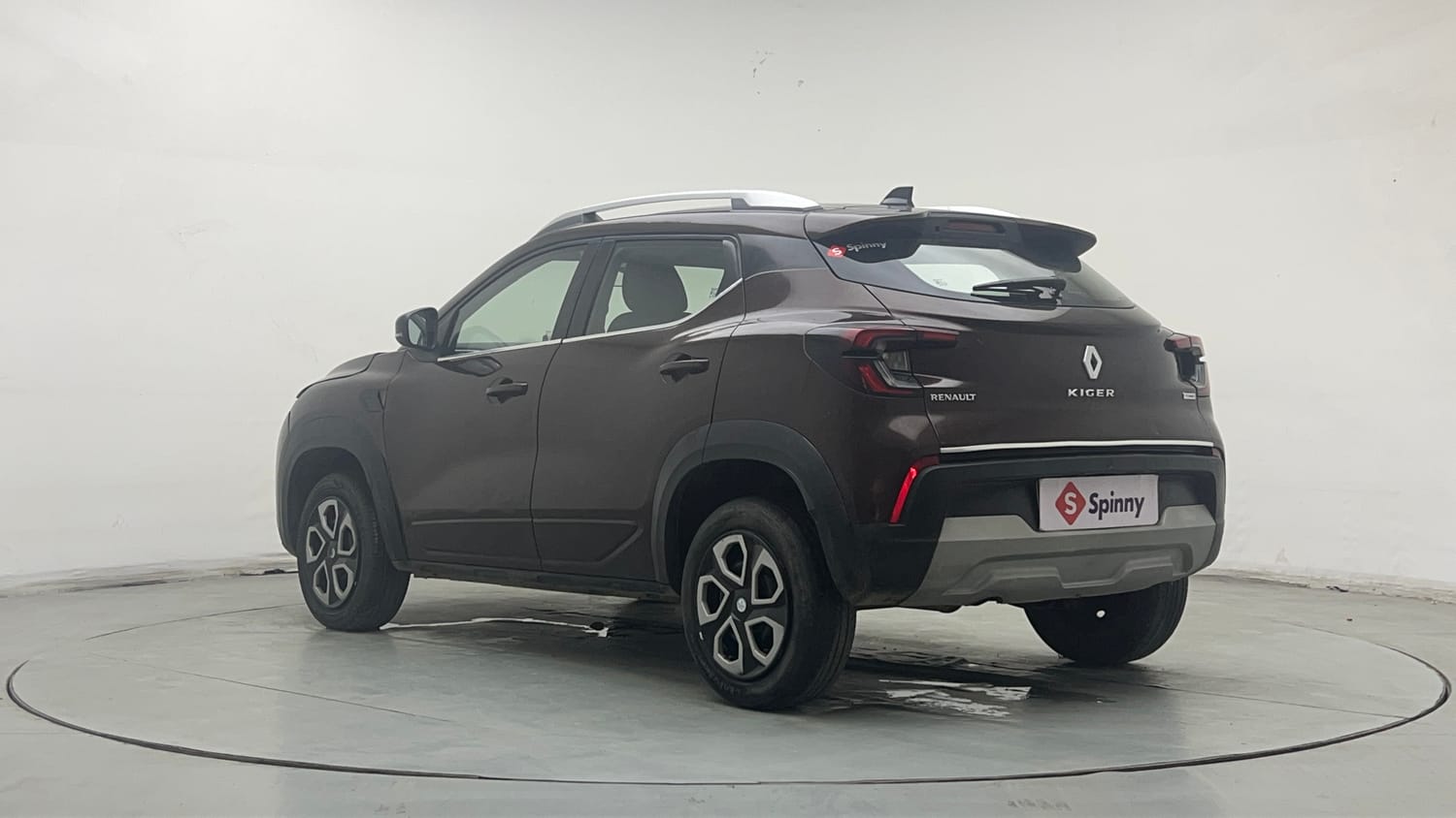 Used 2021 Renault Kiger RXT 1.0 Turbo MT Petrol Manual exterior LEFT REAR CORNER VIEW