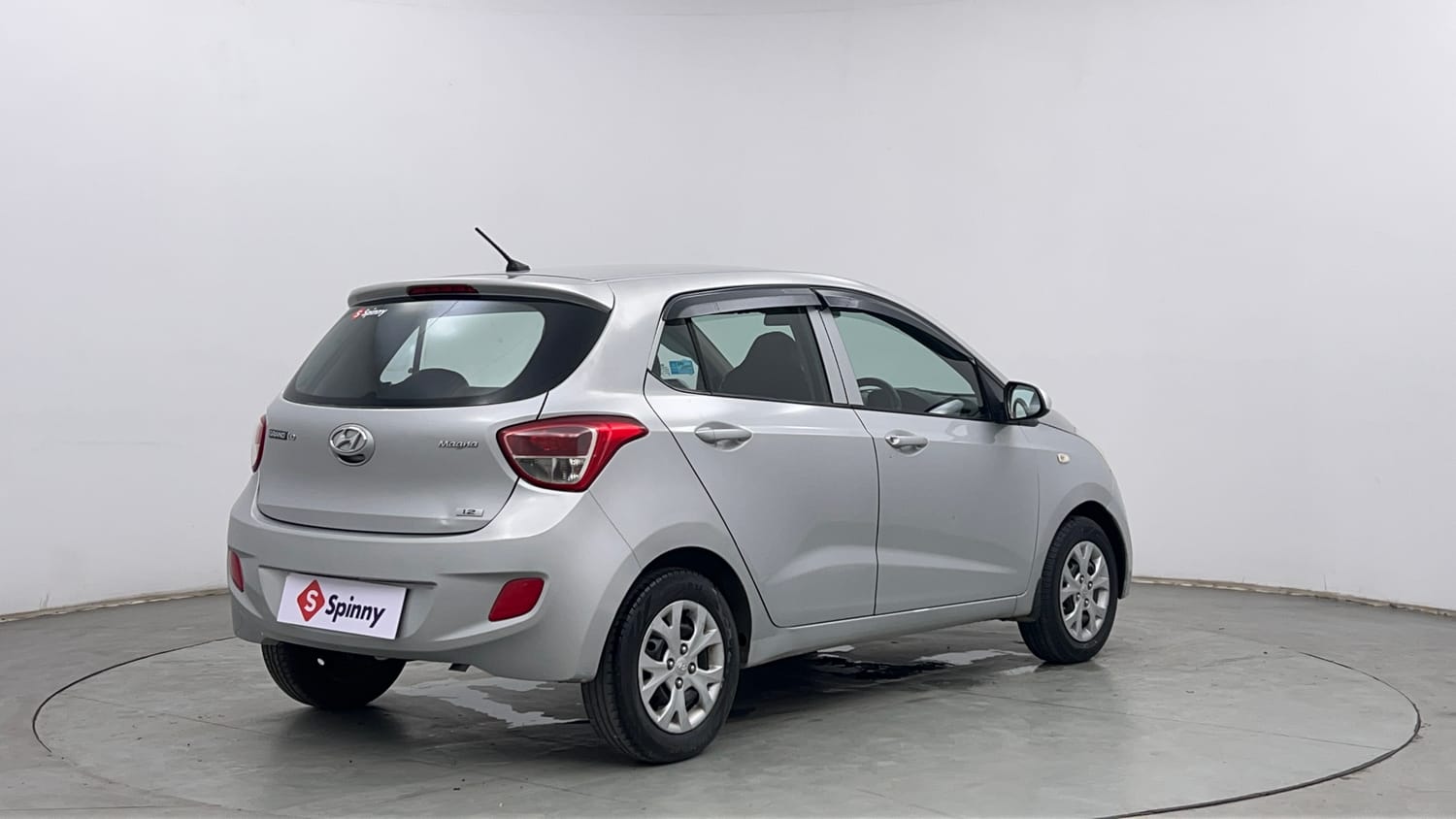 Used 2016 Hyundai Grand i10 Magna 1.2 Kappa VTVT Petrol Manual exterior RIGHT REAR CORNER VIEW