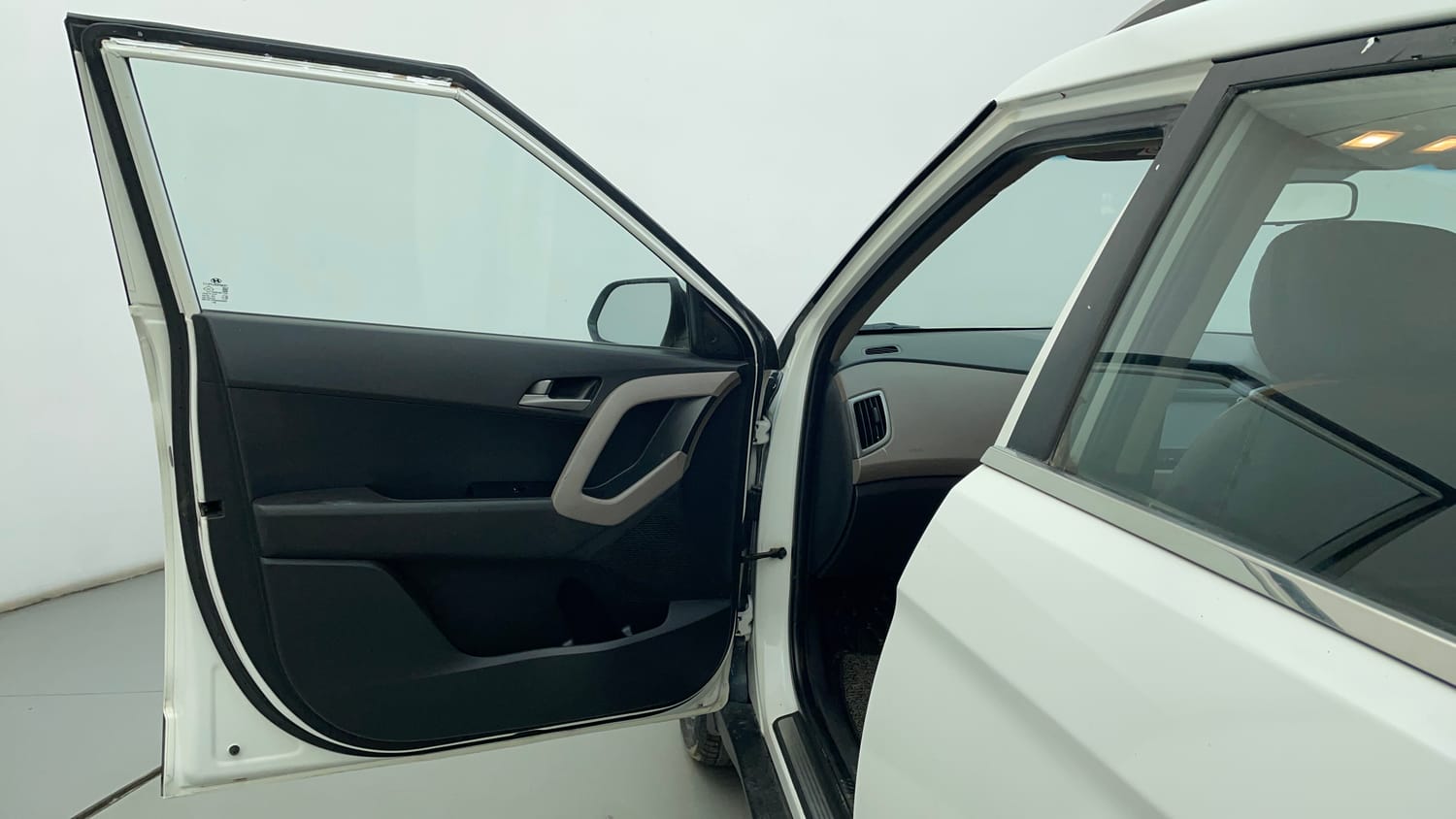 Used 2018 Hyundai Creta SX Plus 1.6 AT CRDI Diesel Automatic interior LEFT FRONT DOOR OPEN VIEW