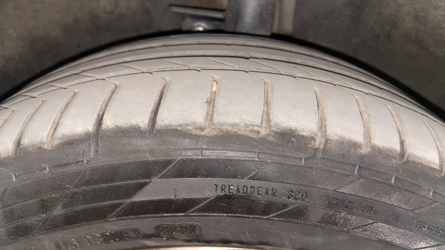 Used 2016 Mercedes-Benz CLA 200 CDI Sport Diesel Automatic tyres LEFT FRONT TYRE TREAD VIEW