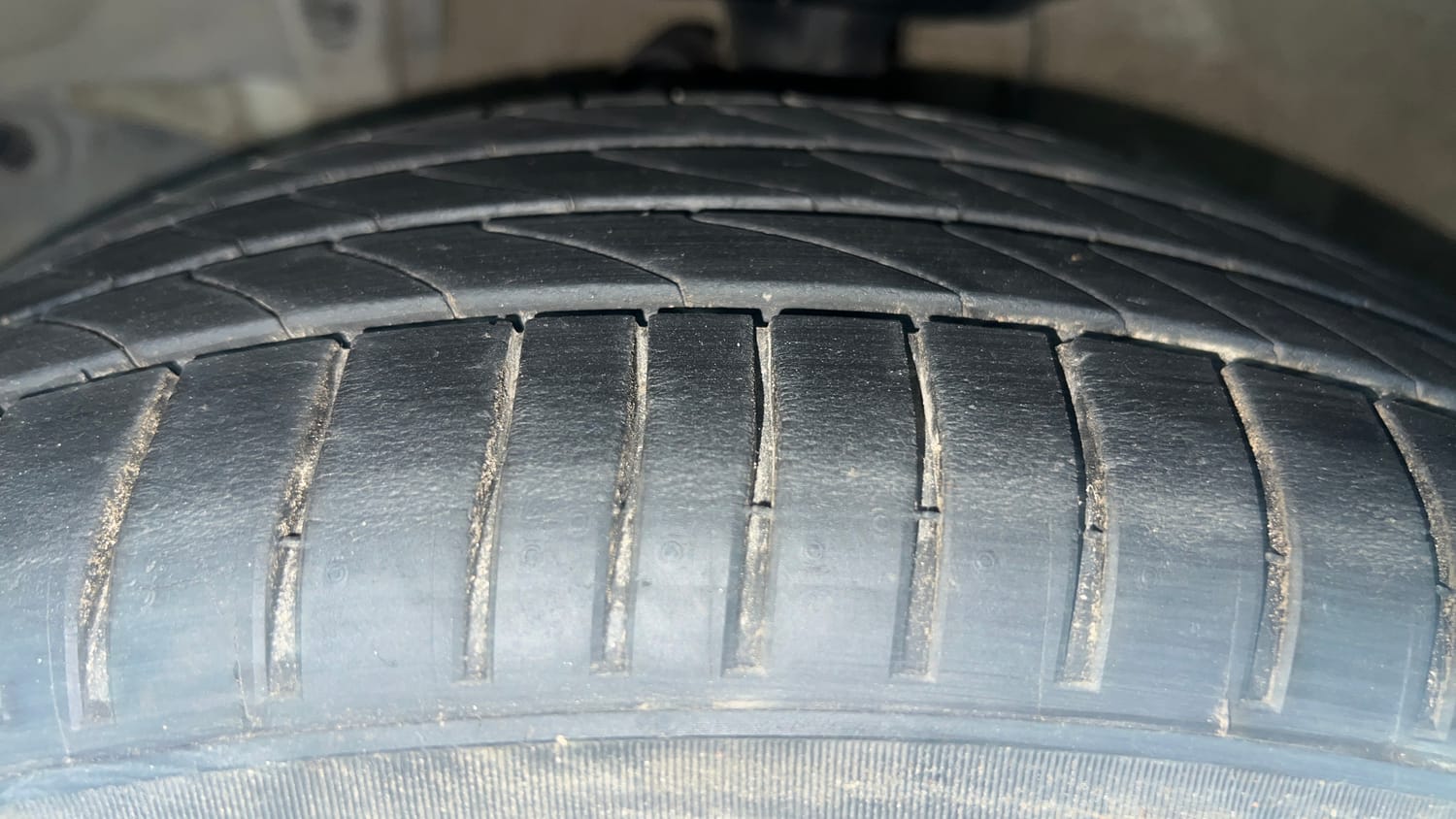 Used 2018 Honda BR-V V CVT Petrol Petrol Automatic tyres LEFT FRONT TYRE TREAD VIEW