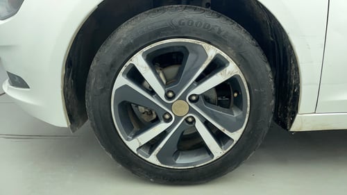 Used 2022 Tata Altroz XZA Petrol Petrol Automatic tyres LEFT FRONT TYRE RIM VIEW