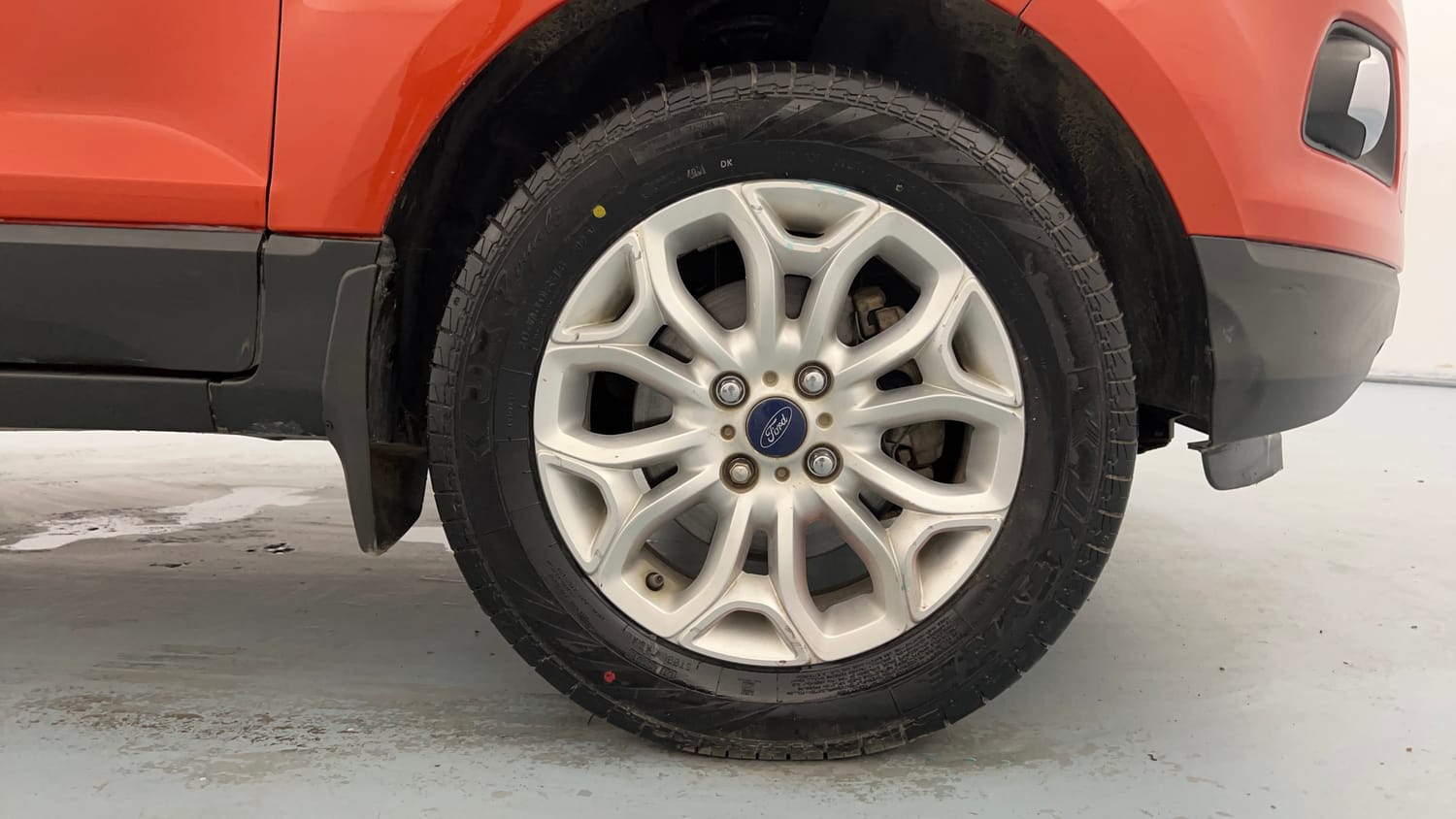 Used 2016 Ford EcoSport Titanium 1.5L TDCi Diesel Manual tyres RIGHT FRONT TYRE RIM VIEW