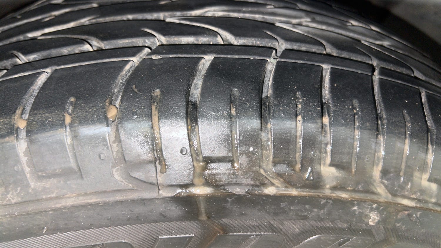 Used 2019 Hyundai Creta SX 1.6 AT Petrol Petrol Automatic tyres RIGHT FRONT TYRE TREAD VIEW