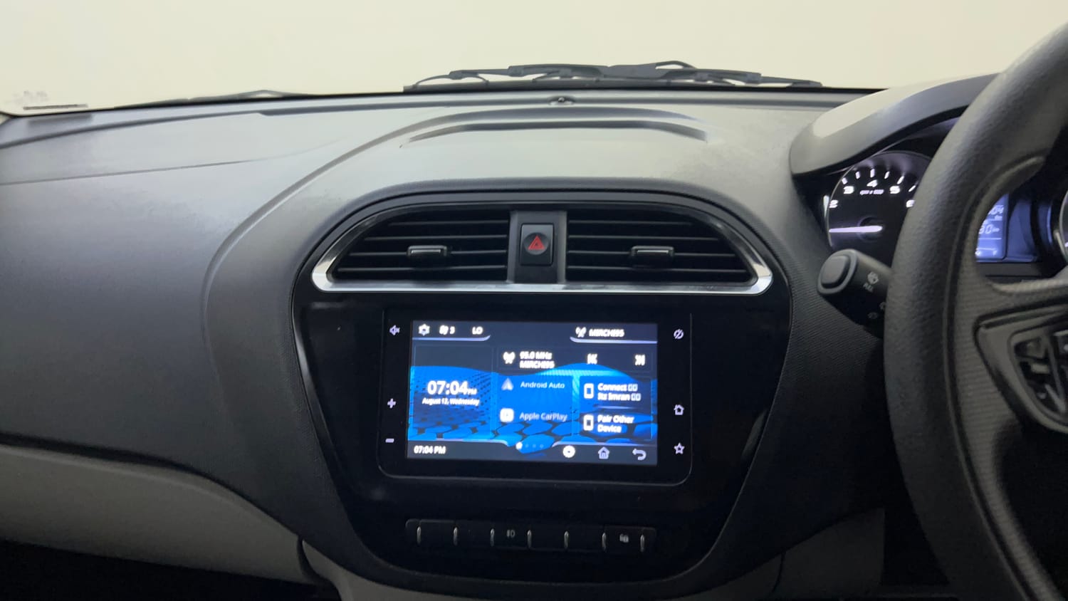 Used 2019 Tata Tiago Revotron XZA Plus Petrol Automatic top_features Integrated (in-dash) music system