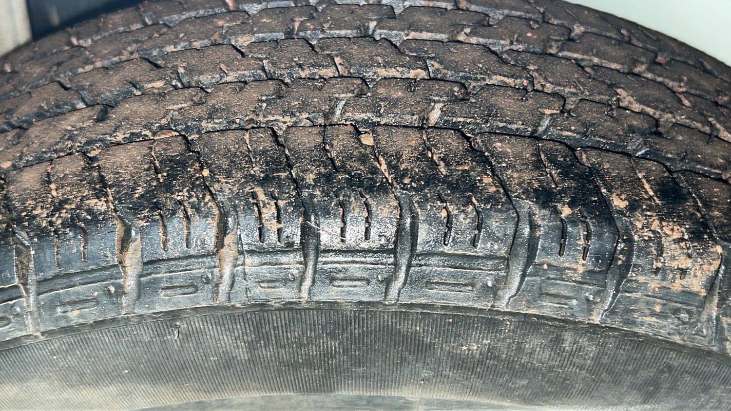 Used 2017 Maruti Suzuki Alto K10 VXi Petrol Manual tyres LEFT REAR TYRE TREAD VIEW