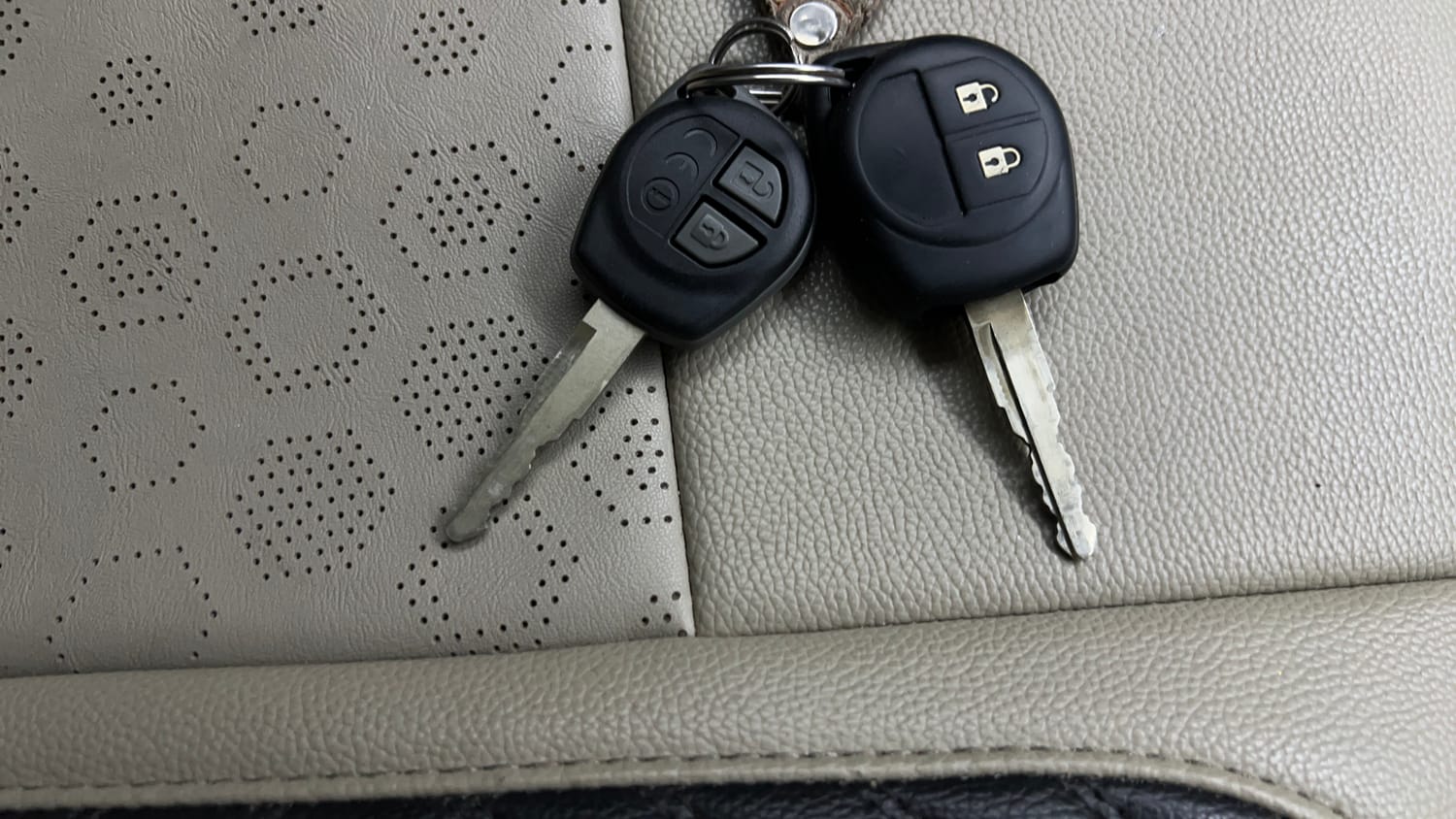Used 2023 Maruti Suzuki Wagon R VXI 1.0 Petrol Manual extra CAR KEY VIEW