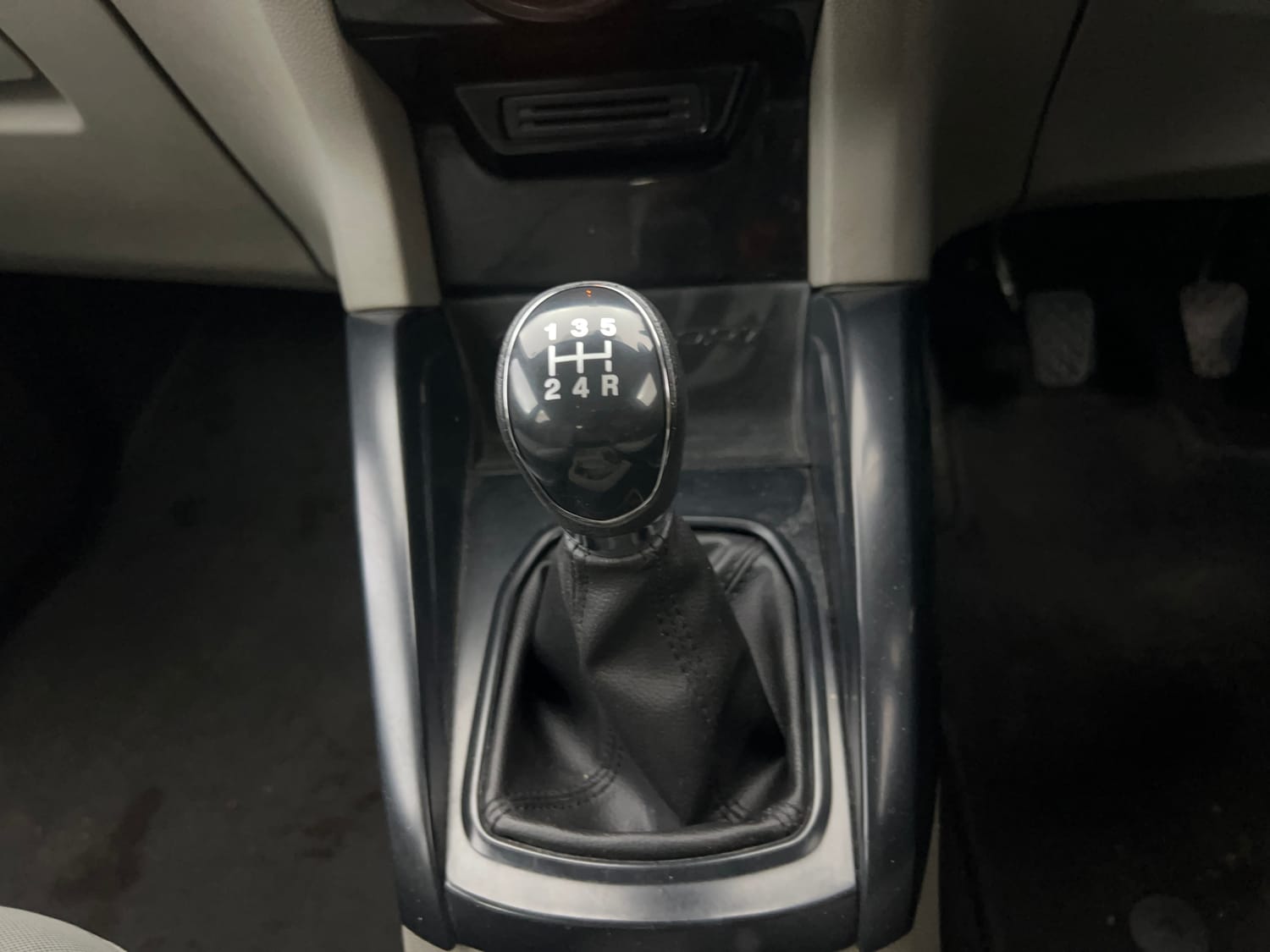 Used 2017 Ford EcoSport Trend 1.5L TDCi Diesel Manual interior GEAR  KNOB VIEW