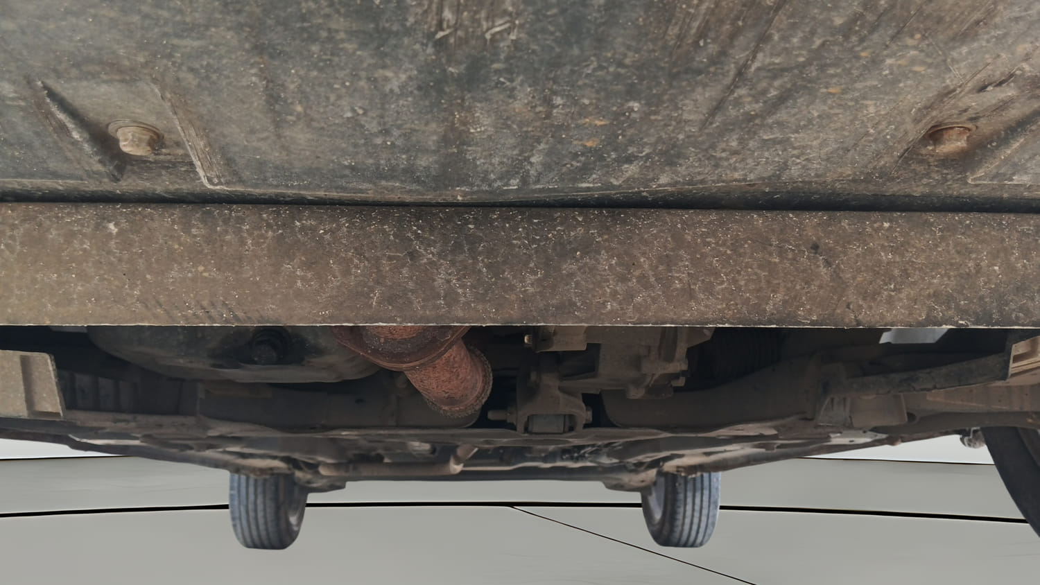 Used 2022 Tata Punch Creative MT Petrol Manual extra FRONT LEFT UNDERBODY VIEW