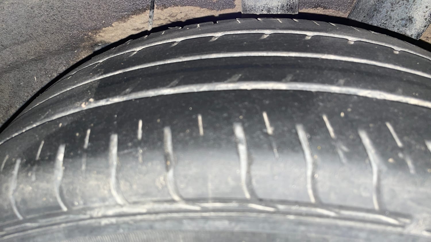 Used 2020 Hyundai Aura SX Plus 1.2 AMT Petrol Petrol Automatic tyres LEFT REAR TYRE TREAD VIEW