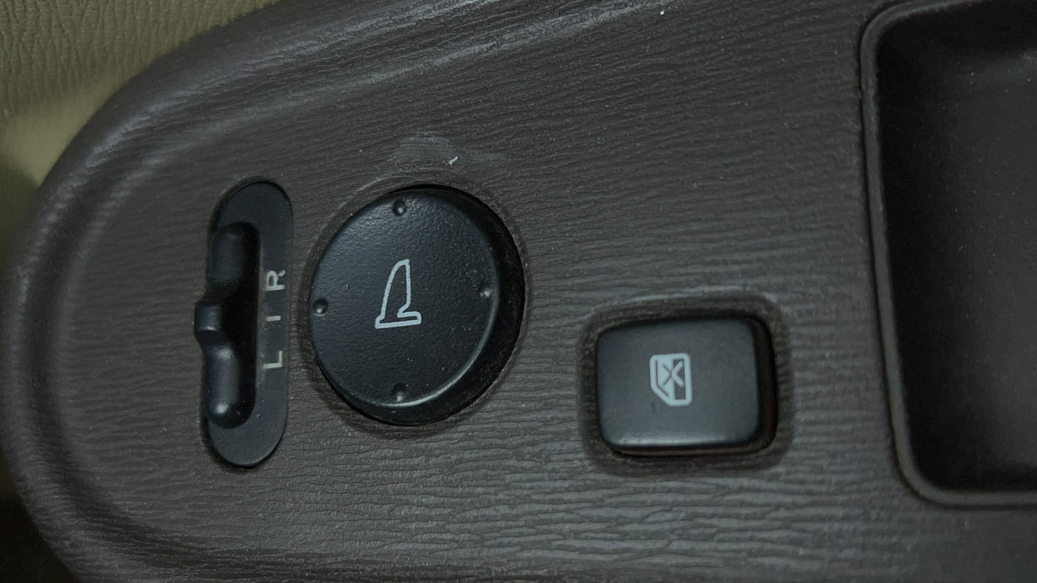 Used 2013 Honda Brio S MT Petrol Manual top_features Adjustable ORVM