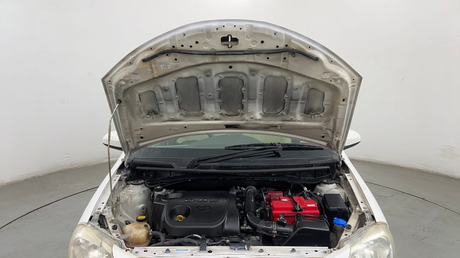 Used 2014 Toyota Etios Liva GD Diesel Manual engine ENGINE & BONNET OPEN FRONT VIEW