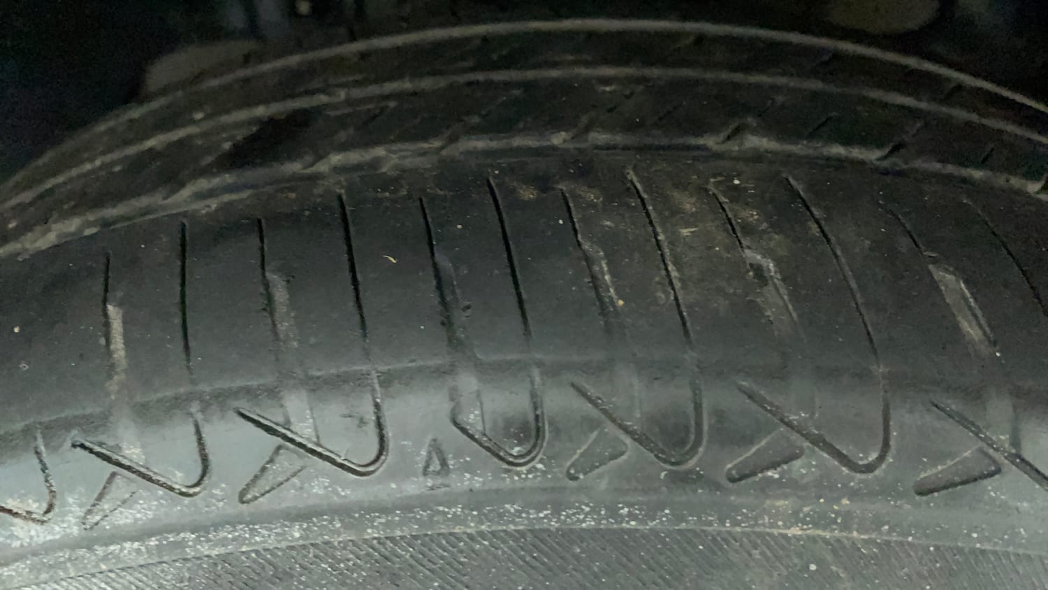Used 2016 Tata Tiago Revotron XT Petrol Manual tyres LEFT FRONT TYRE TREAD VIEW