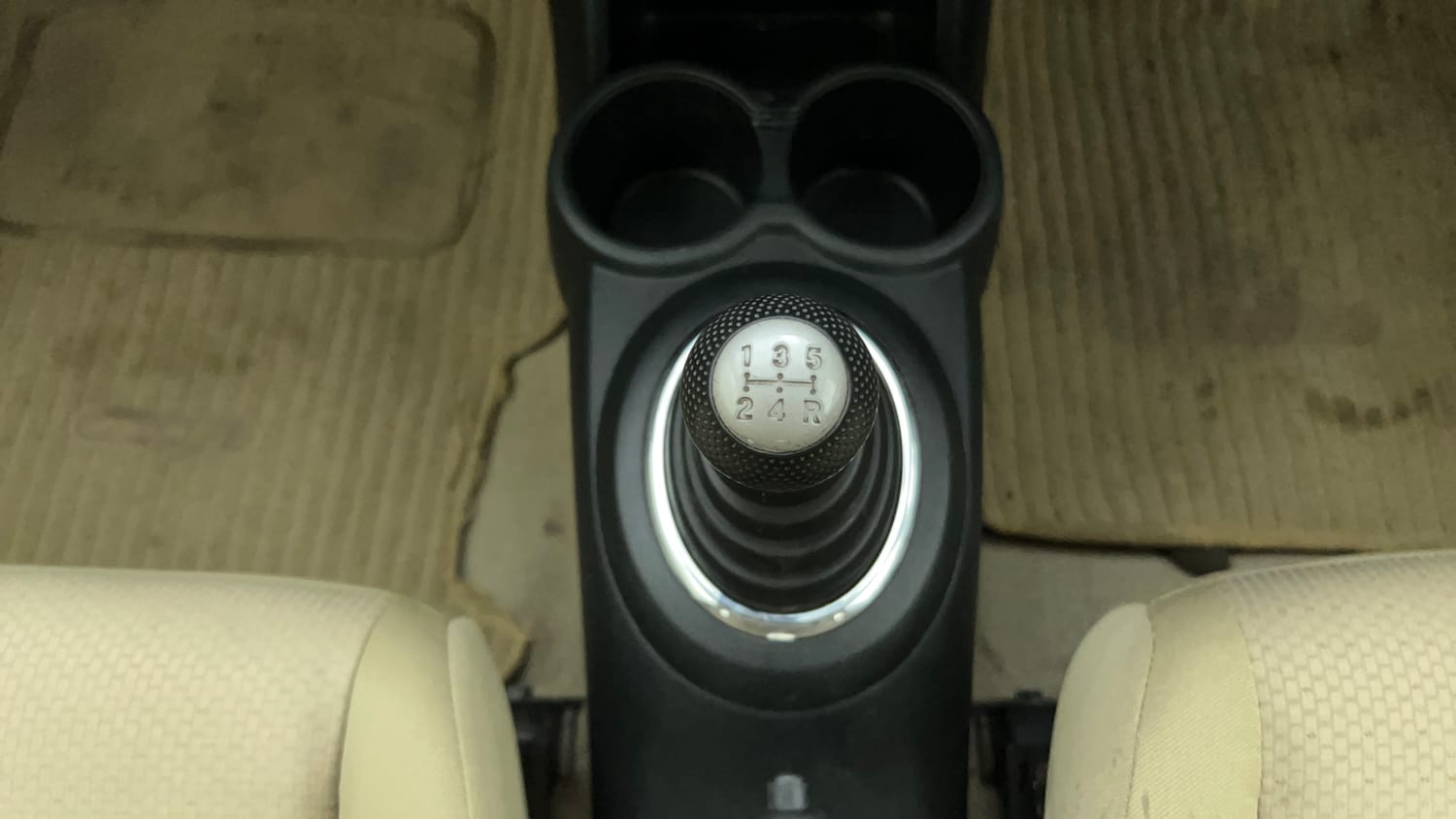 Used 2016 Honda Amaze 1.2 SX i-VTEC Petrol Manual interior GEAR  KNOB VIEW
