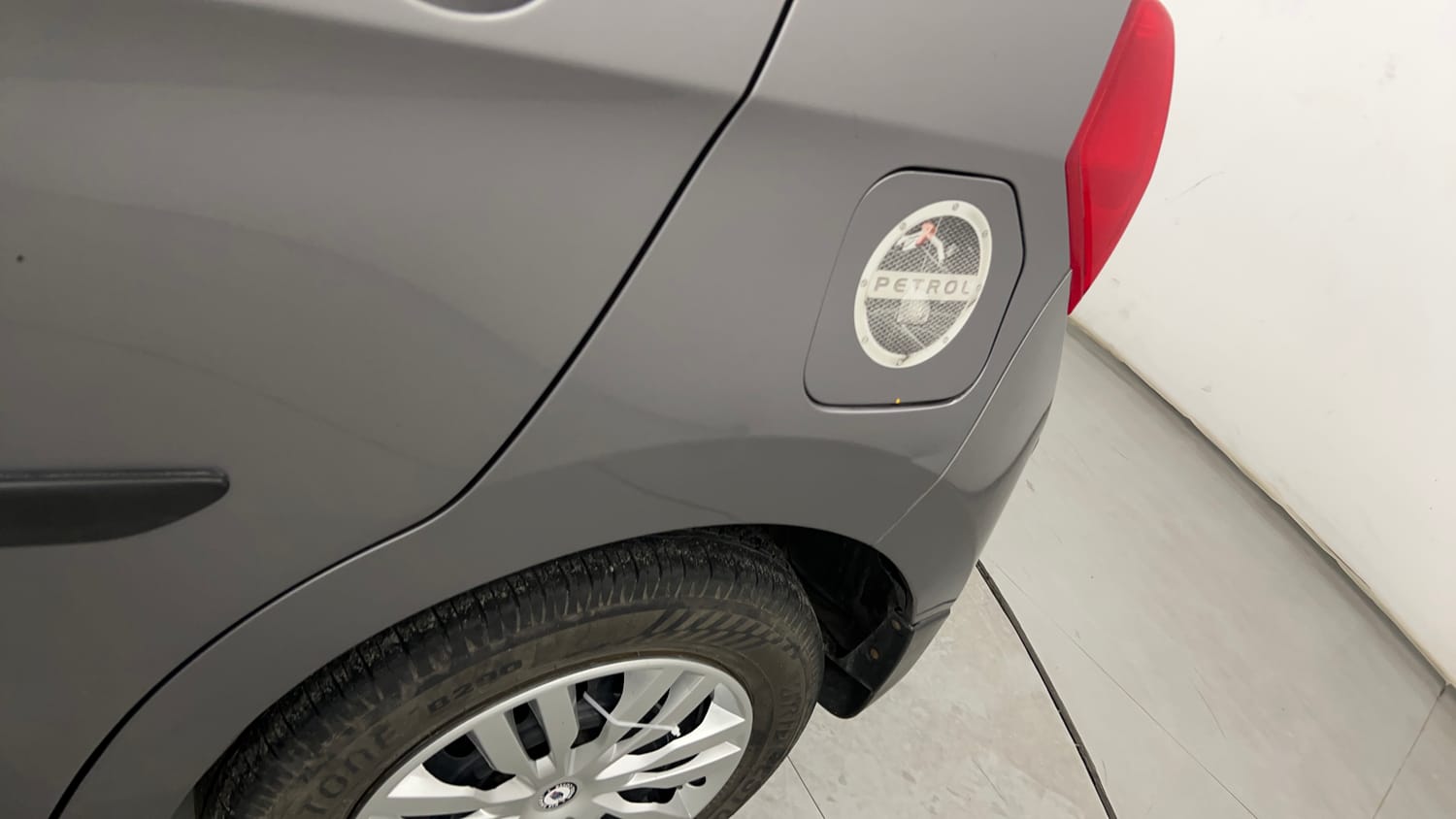 Used 2016 Maruti Suzuki Celerio VXi AMT Petrol Automatic dents MINOR DENT