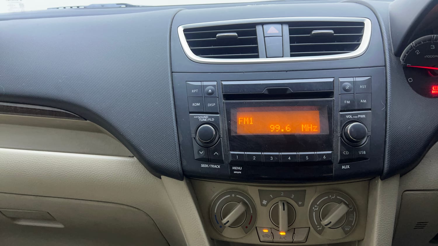 Used 2017 Maruti Suzuki Swift Dzire VDI Diesel Manual interior MUSIC SYSTEM & AC CONTROL VIEW