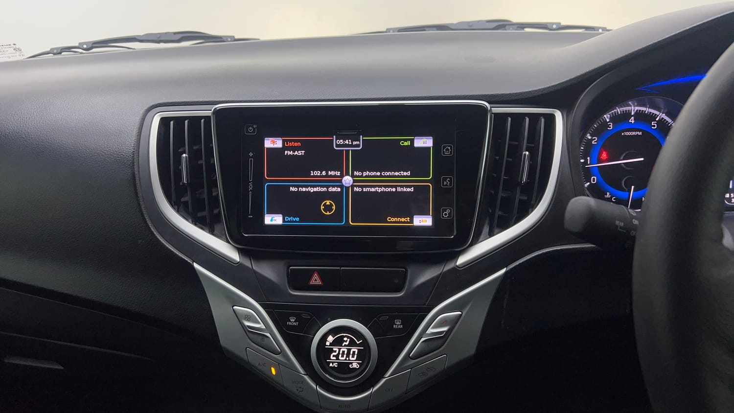 Used 2018 Maruti Suzuki Baleno Alpha 1.2 Petrol Manual top_features Integrated (in-dash) music system