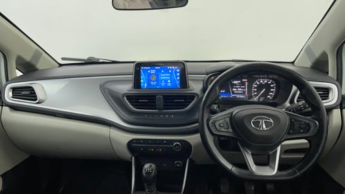 Used 2023 Tata Altroz XZ Plus Diesel Diesel Manual interior DASHBOARD VIEW