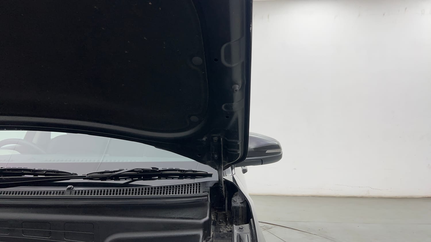Used 2022 Hyundai Creta SX 1.5 Petrol Executive Petrol Manual engine ENGINE LEFT SIDE HINGE & APRON VIEW