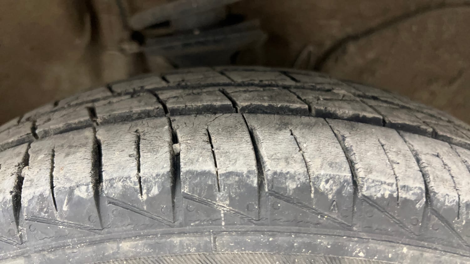 Used 2023 Maruti Suzuki Alto 800 VXi Petrol Manual tyres RIGHT FRONT TYRE TREAD VIEW