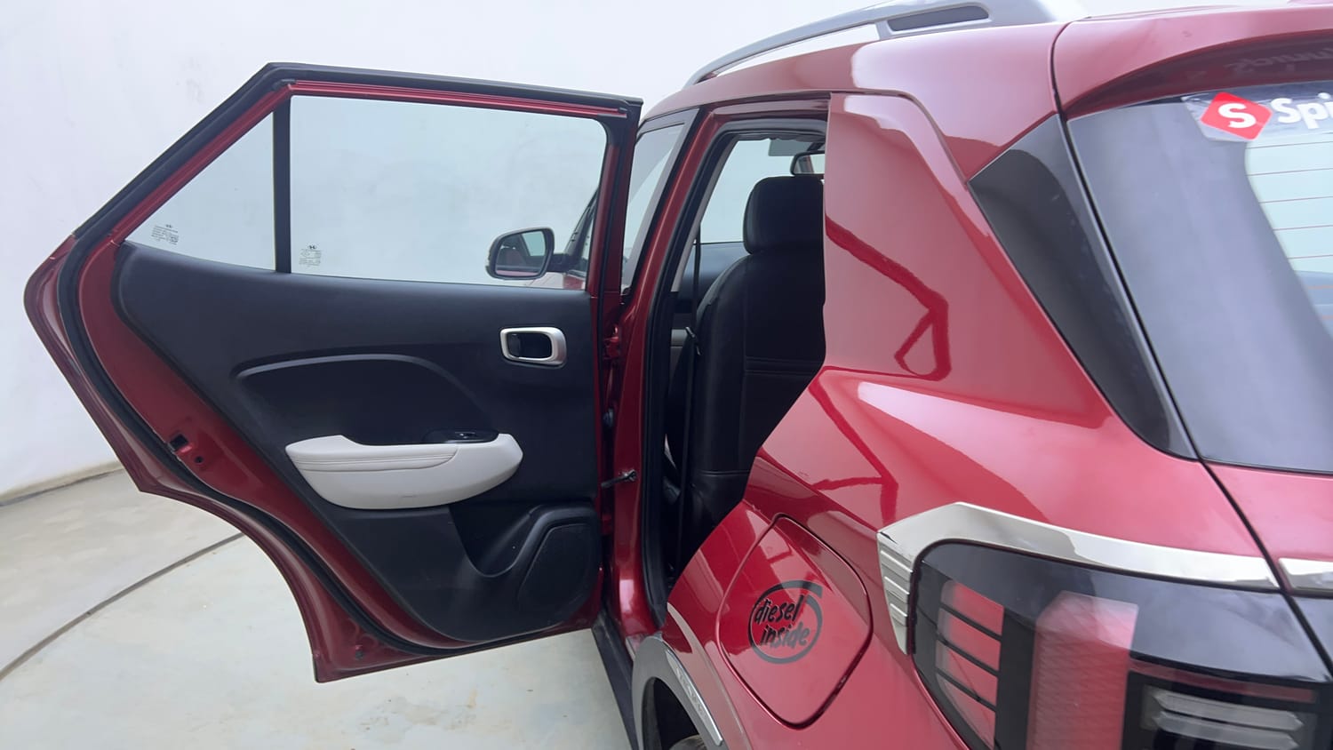 Used 2022 Hyundai Venue SX (O) 1.5 CRDi Diesel Manual interior LEFT REAR DOOR OPEN VIEW