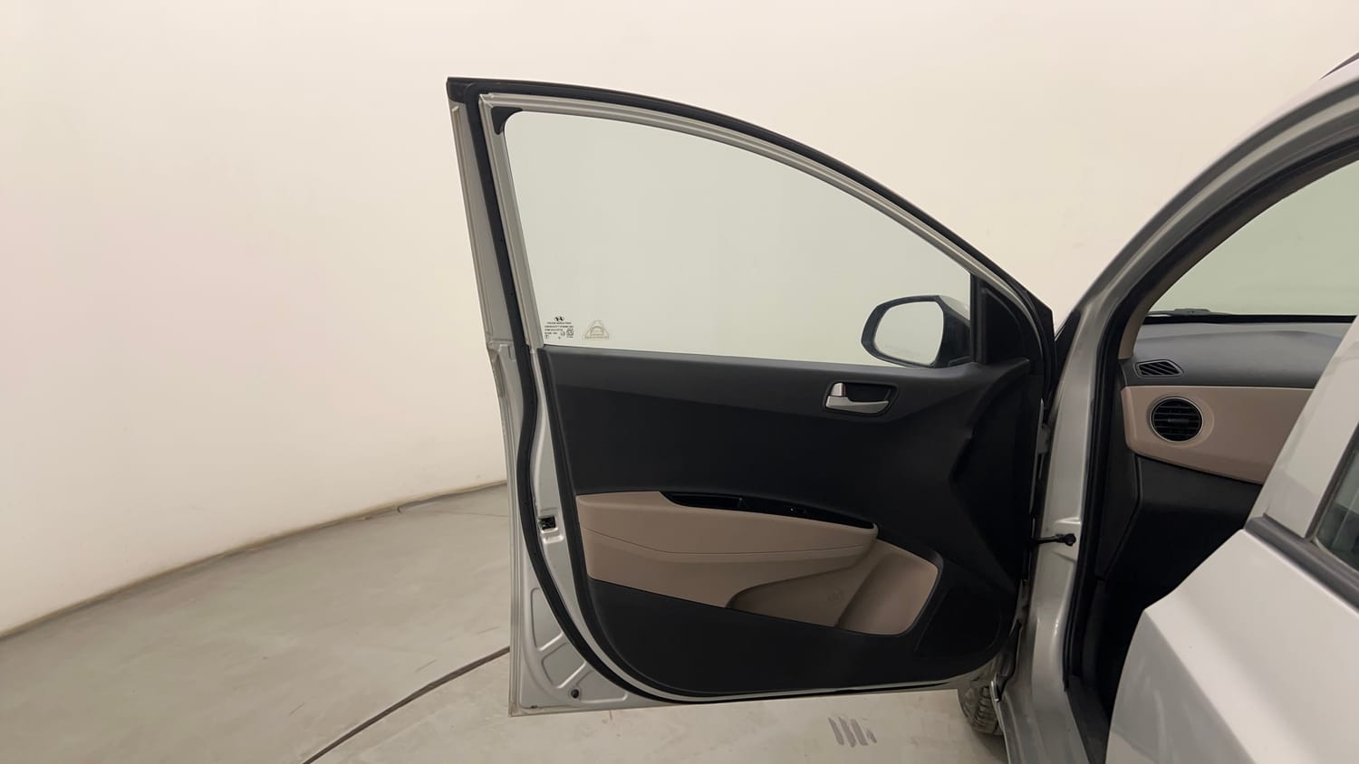 Used 2014 Hyundai Grand i10 Sportz 1.2 Kappa VTVT Petrol Manual interior LEFT FRONT DOOR OPEN VIEW