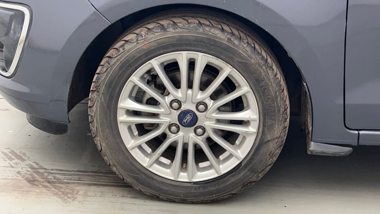 Used 2019 Ford Figo Aspire Titanium Plus 1.2 Ti-VCT Petrol Manual tyres LEFT FRONT TYRE RIM VIEW