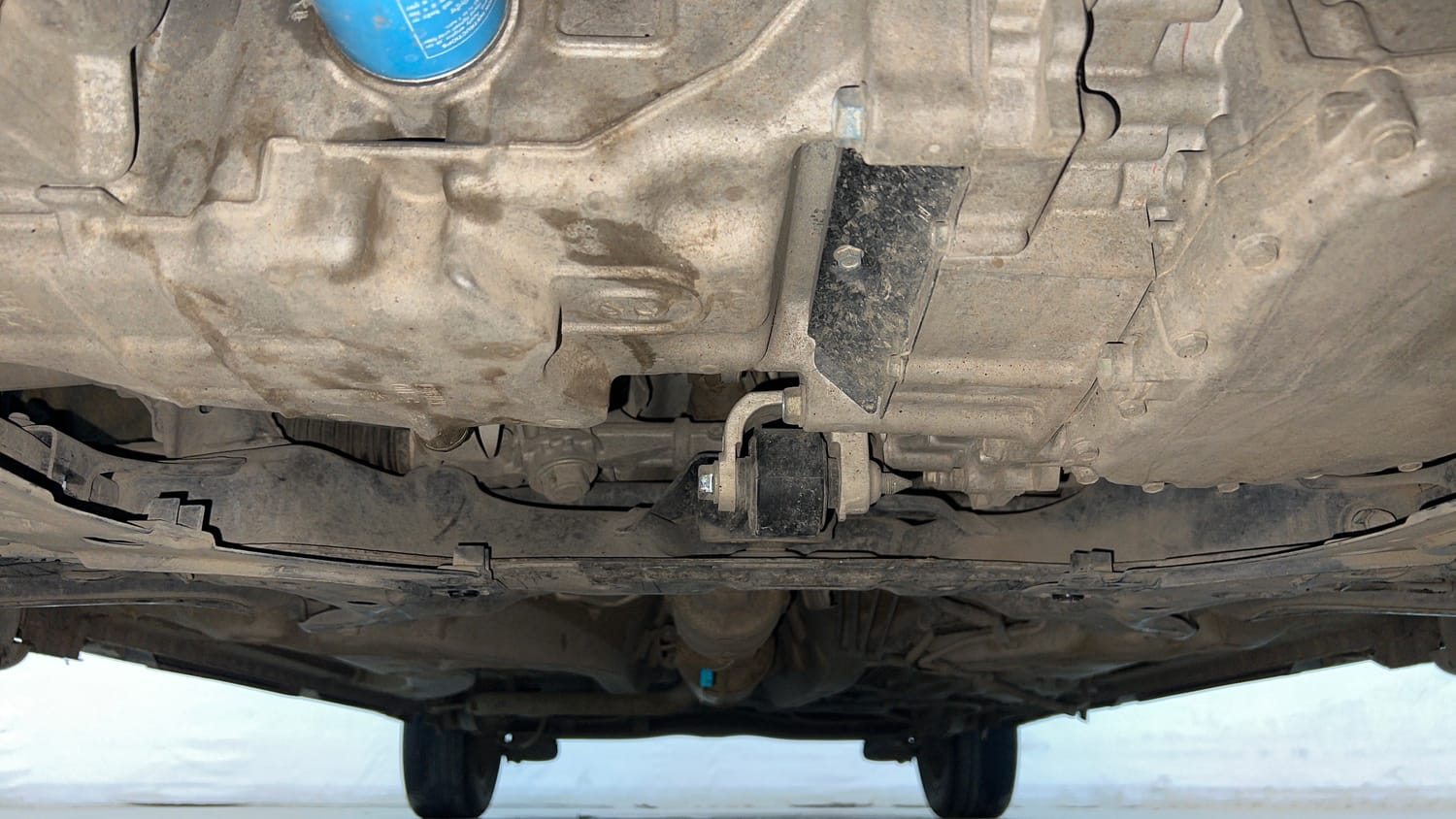 Used 2018 Honda BR-V V CVT Petrol Petrol Automatic extra FRONT LEFT UNDERBODY VIEW