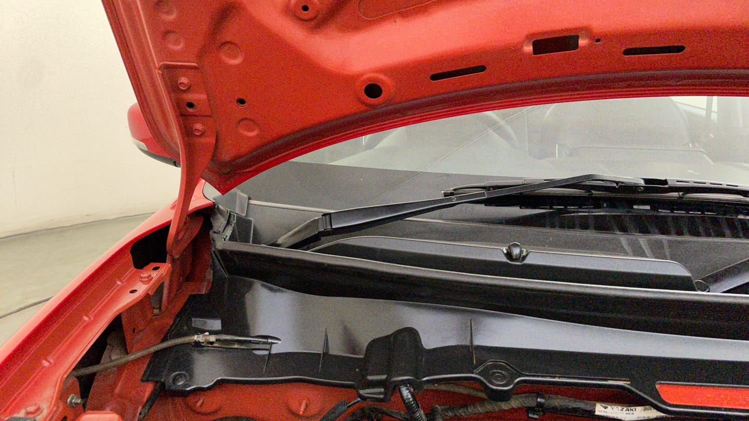 Used 2024 Maruti Suzuki Celerio ZXi Plus Petrol Manual engine ENGINE RIGHT SIDE HINGE & APRON VIEW