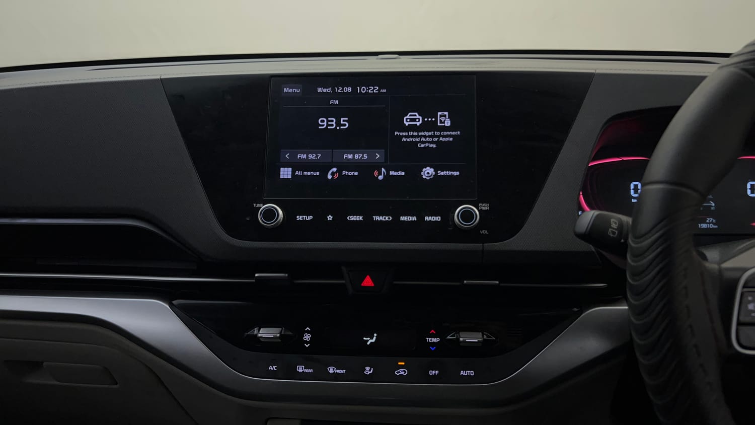 Used 2022 Kia Carens Prestige Plus 1.4 Petrol MT 7 STR Petrol Manual top_features Integrated (in-dash) music system
