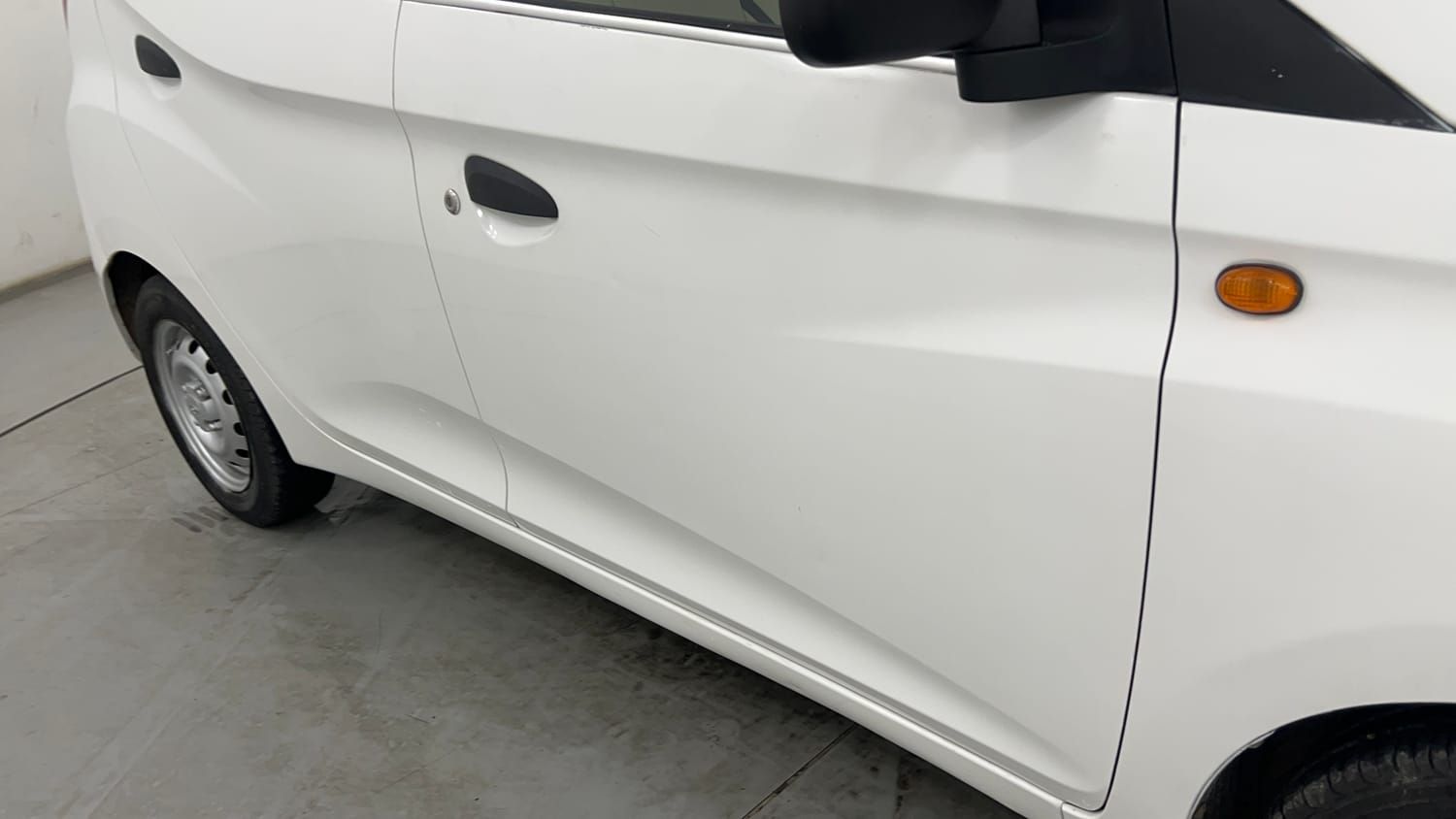 Used 2018 Hyundai Eon Era + Petrol Manual dents MINOR SCRATCH