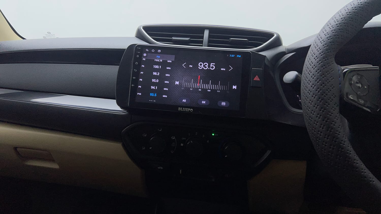 Used 2020 Honda Amaze 1.2 S MT Petrol Petrol Manual interior MUSIC SYSTEM & AC CONTROL VIEW