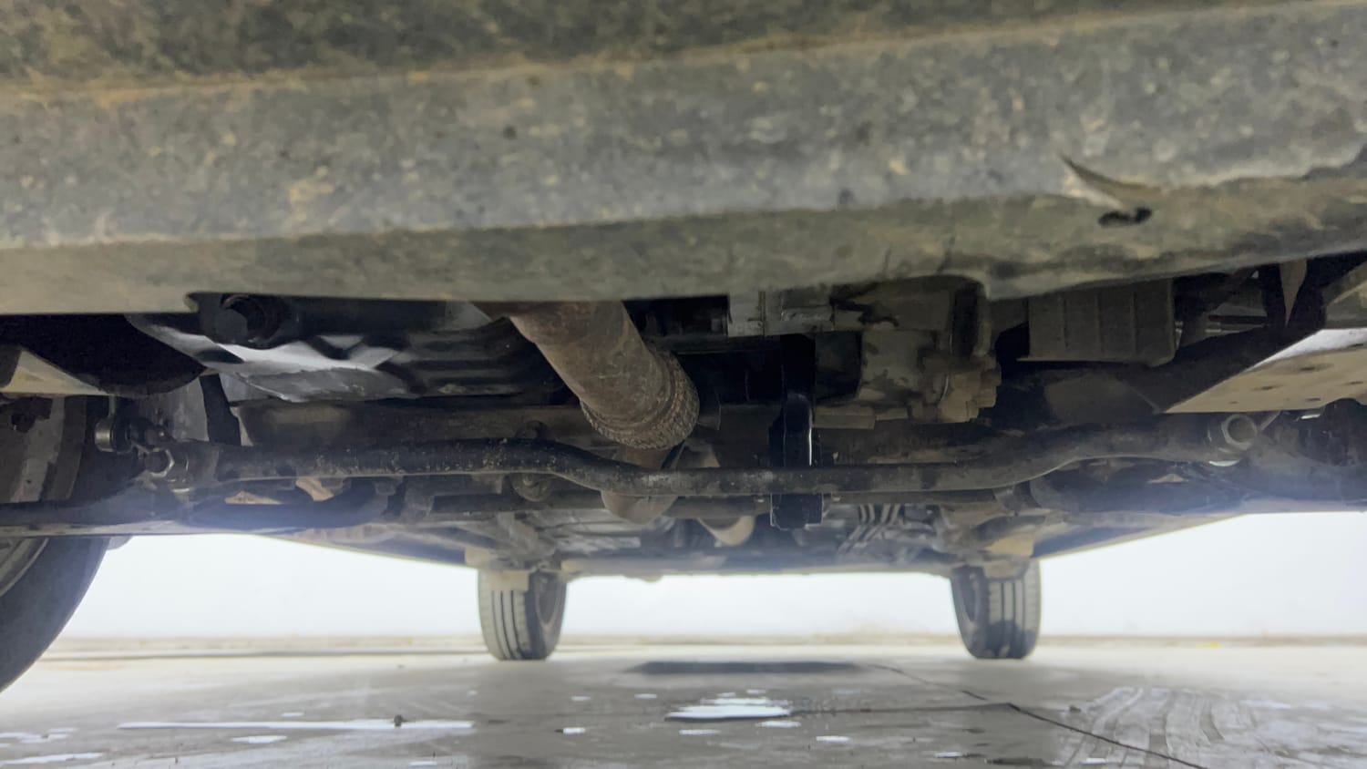 Used 2018 Tata Tiago Revotron XZA Petrol Automatic extra FRONT LEFT UNDERBODY VIEW