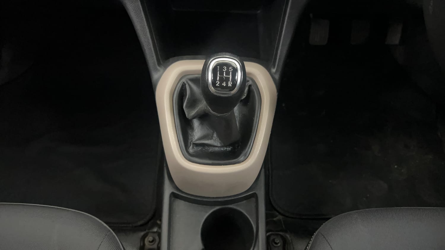 Used 2013 Hyundai Grand i10 Asta 1.2 Kappa VTVT (O) Petrol Manual interior GEAR  KNOB VIEW